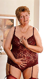 Redhead Granny underwear and tease